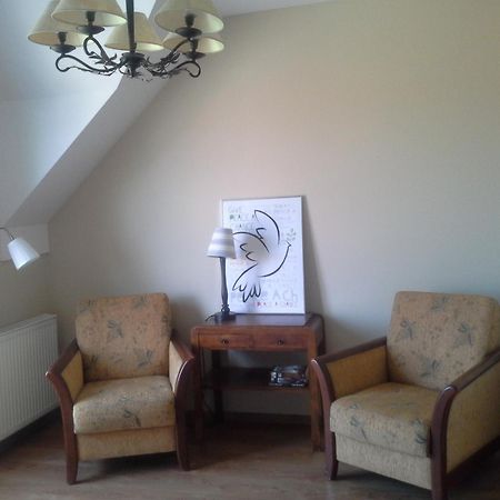 Villa Dom Przy Kociej Gorze à Krzczen Extérieur photo