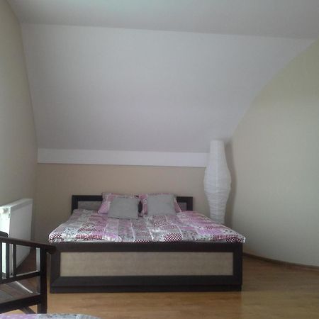 Villa Dom Przy Kociej Gorze à Krzczen Extérieur photo
