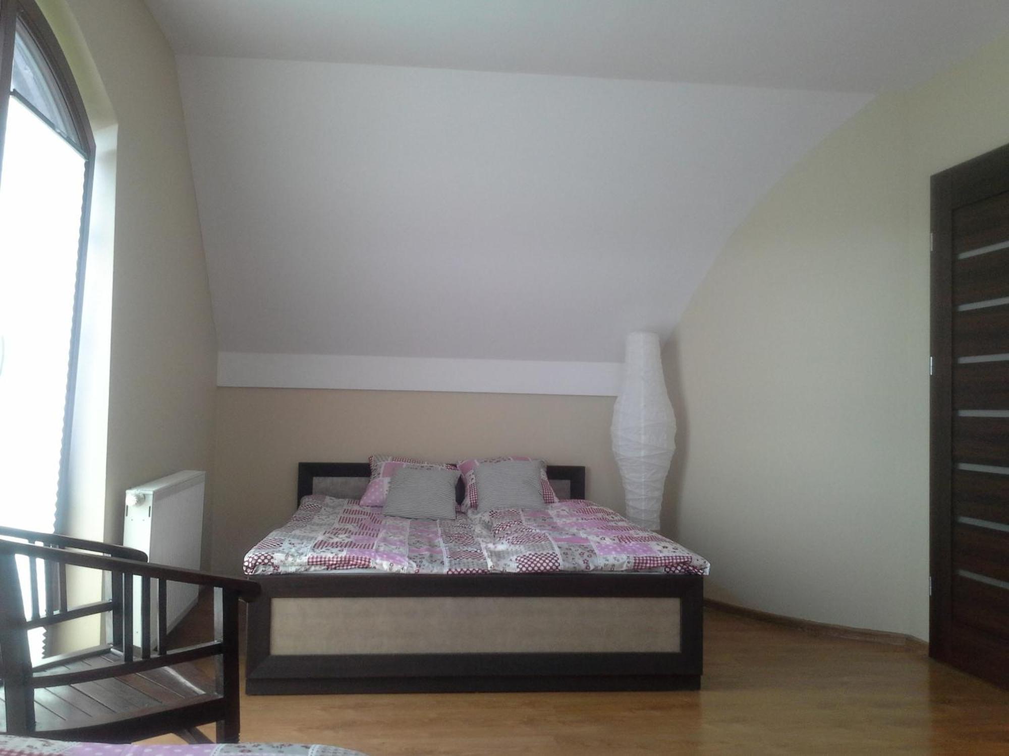 Villa Dom Przy Kociej Gorze à Krzczen Extérieur photo